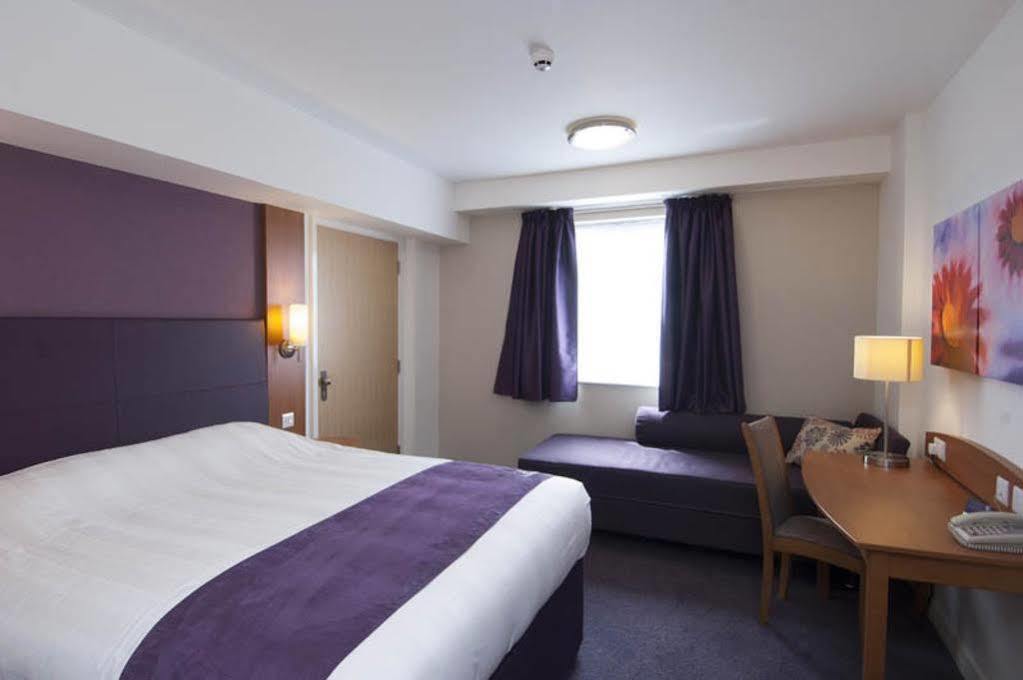 Premier Inn Hatfield Hatfield  Exterior photo